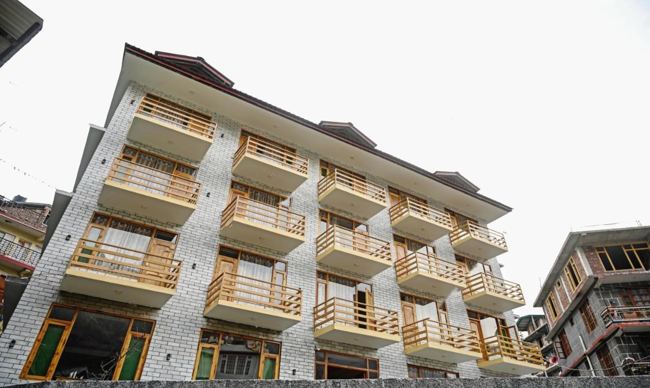 Treebo Dev With Valley View, Mall Road Manāli Exterior foto