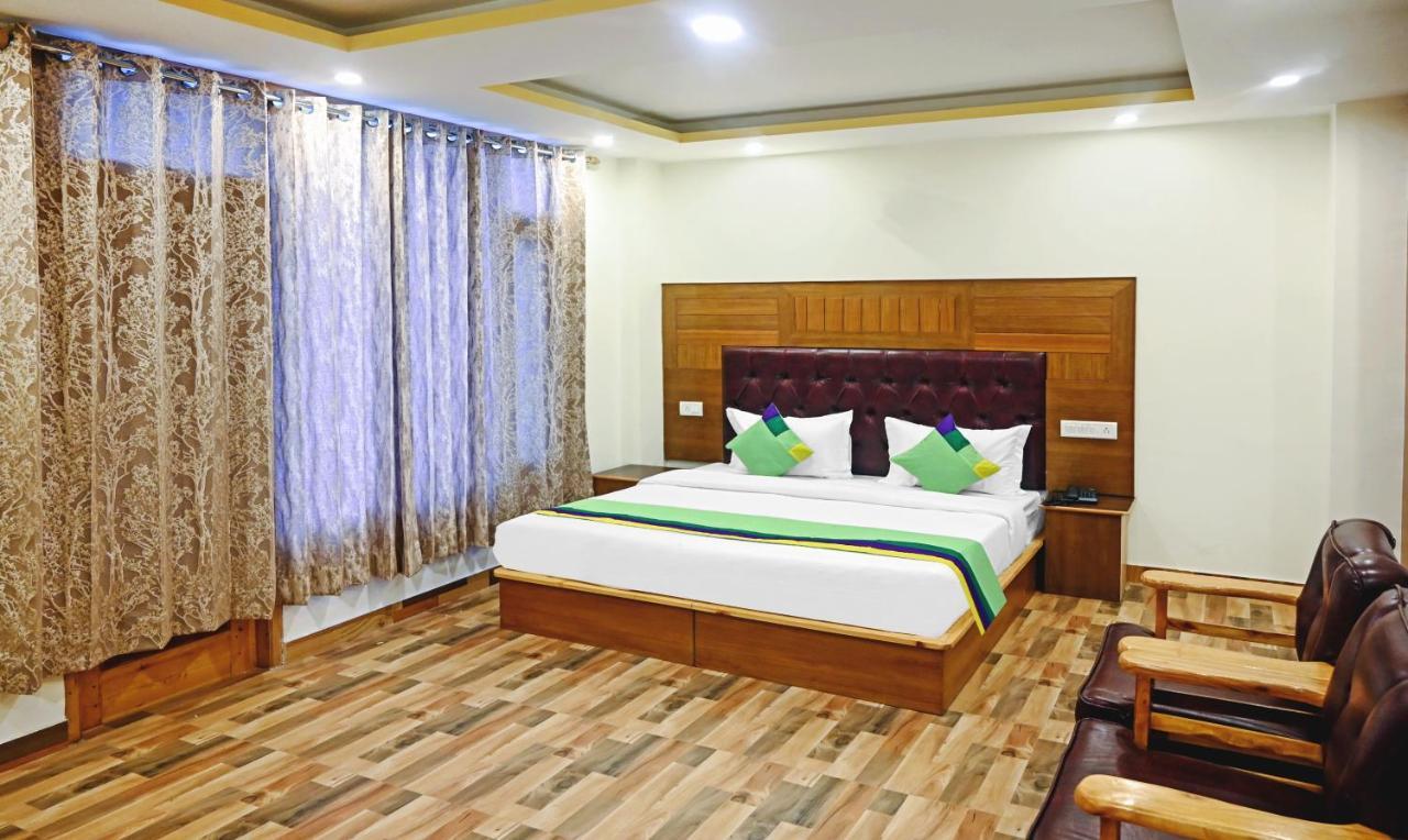 Treebo Dev With Valley View, Mall Road Manāli Exterior foto
