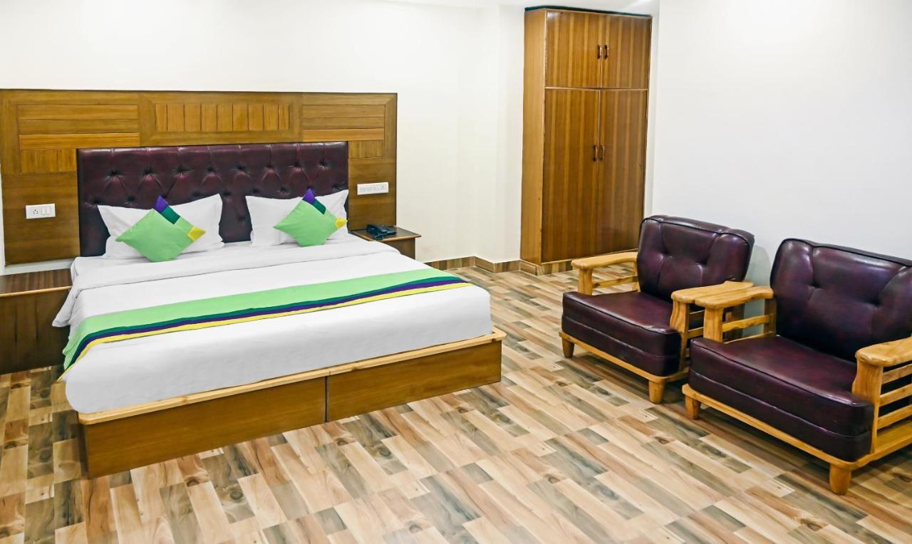 Treebo Dev With Valley View, Mall Road Manāli Exterior foto