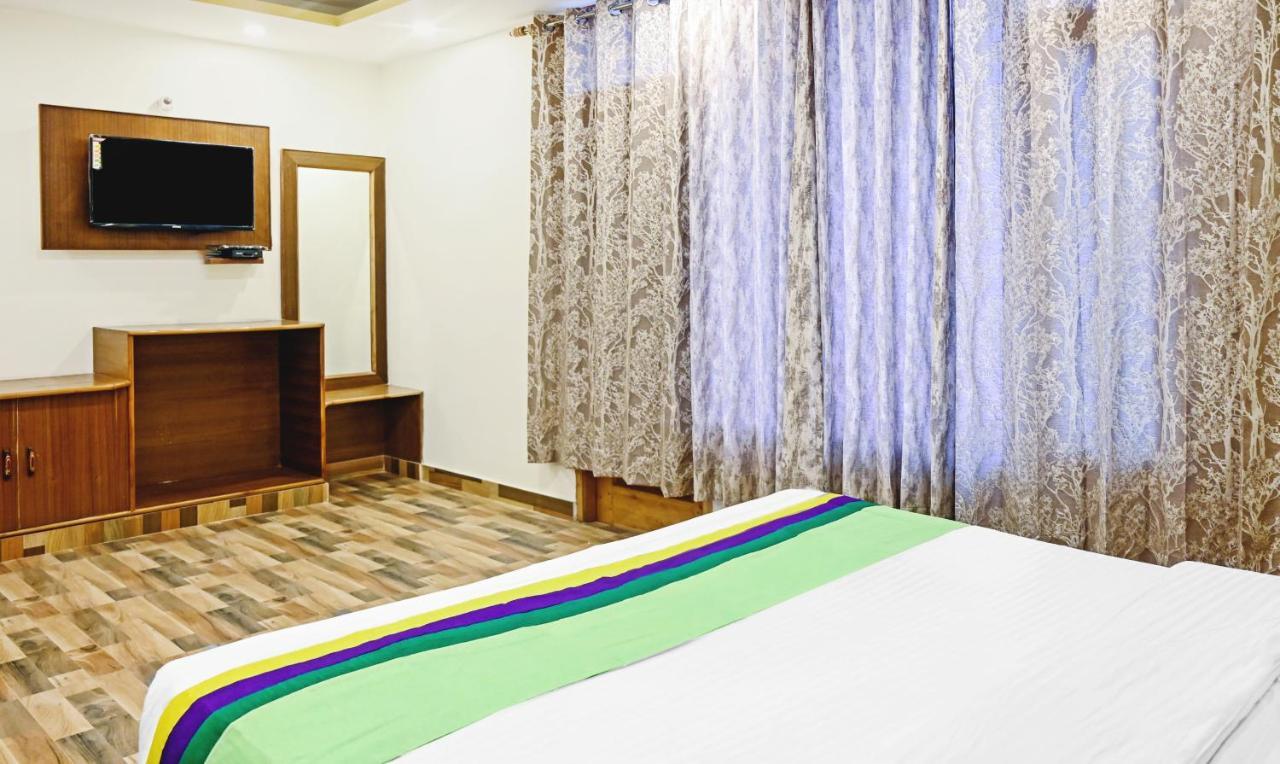 Treebo Dev With Valley View, Mall Road Manāli Exterior foto