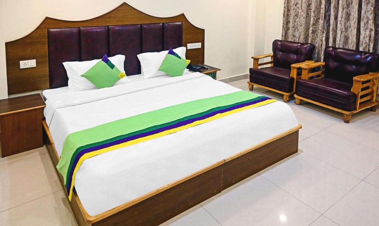 Treebo Dev With Valley View, Mall Road Manāli Exterior foto